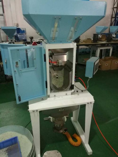 自动称重、比例称重混合机、称重式混合机、计量式色母机